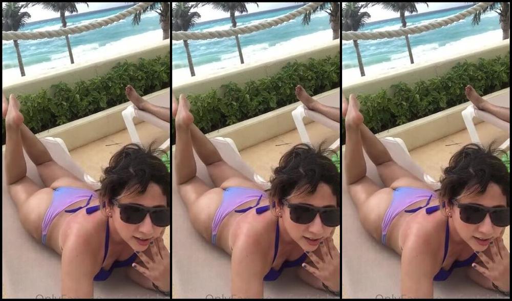 Gia S Feet Nicknamed Footsiebab 05 20 2021 Onlyfans Video Videos In The Pool The Pose Ahegao And Showing Soles With People Around