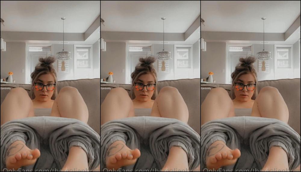 Therealjenbretty Netflix N Chill Always Turns Into This