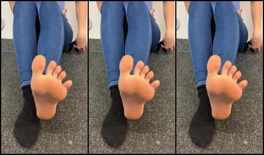 Red Queen Nicknamed Red Queen 94 Femdom 11 23 2022 Onlyfans Video Who Wants To Have A Sniff