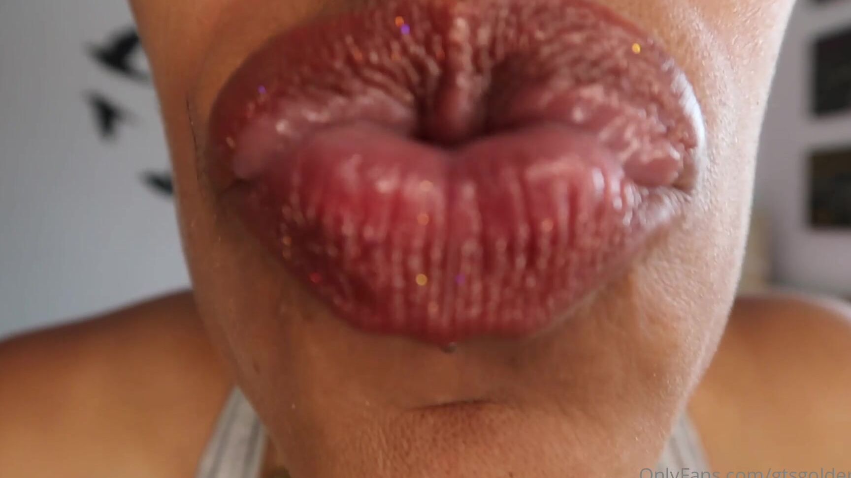 Gtsgoldenlace Ooohh Come Ere I Wanna Kiss You