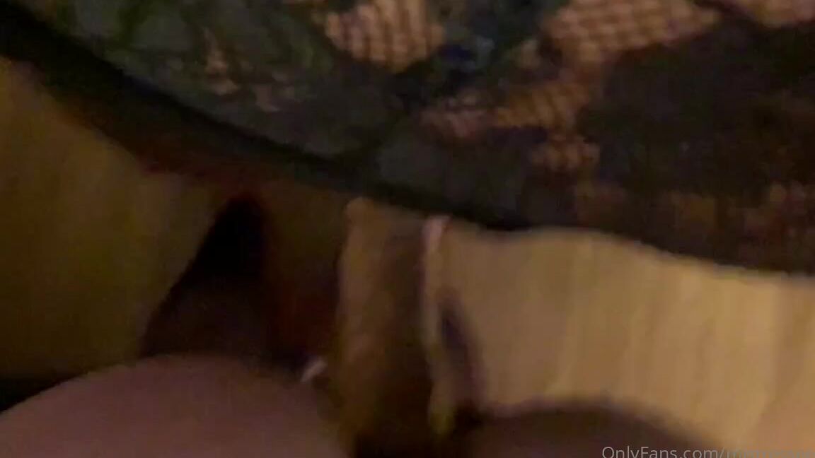 Mistress Eclipse Nicknamed Mistresseeclips Femdom 06 29 2022 Onlyfans Video Pegging Its Not Easy To Pump And Film With One Hand And A Glove On3