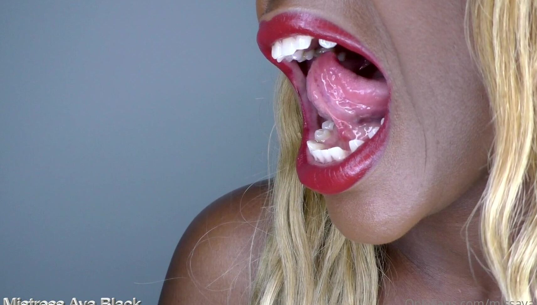 Missavablack One Long Sexy Tongue Does A Sexy Drool Dance