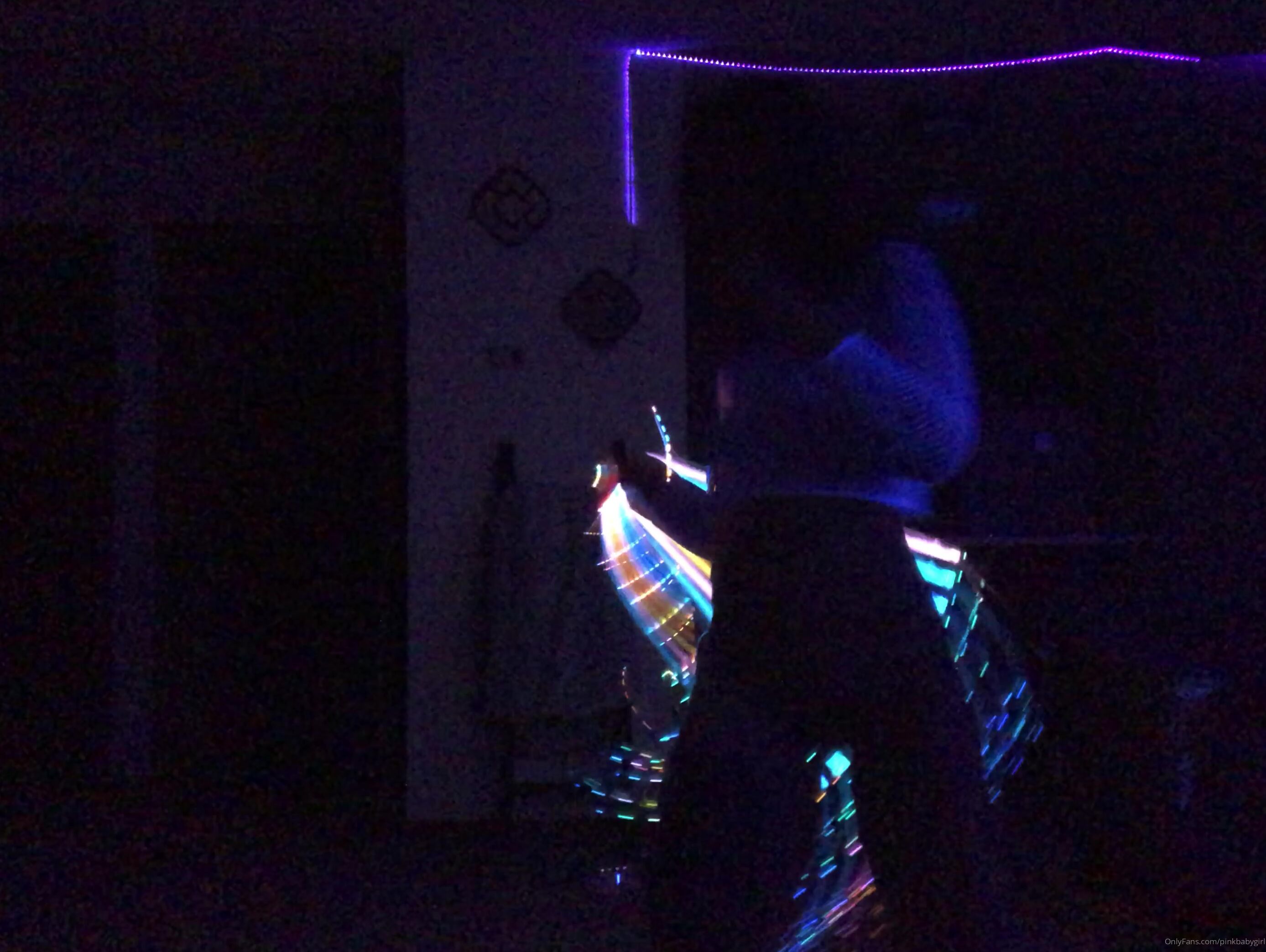 Lanaxreign Naked Light Show