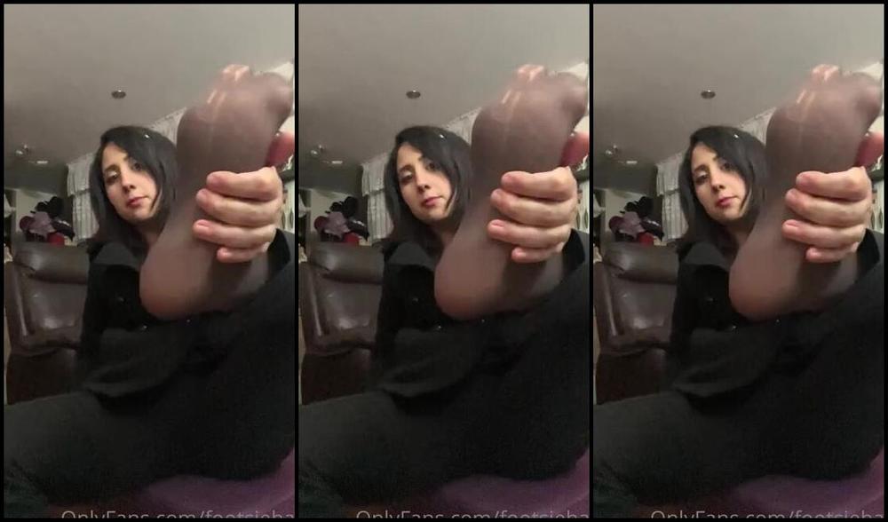 Gia S Feet Nicknamed Footsiebab 06 22 2022 Onlyfans Video Pov I Return From Work With My Black Nylons And I Need A Massage