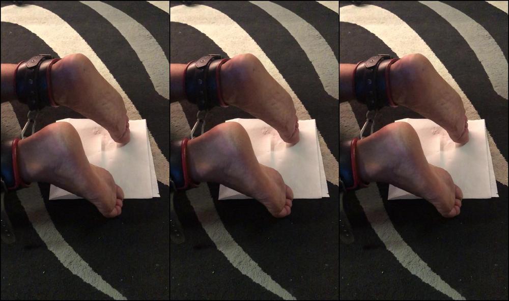 Mistress Gaia Dora I Miei Piedi Mentre Io Torturo I Tuoi Bastinado Slav