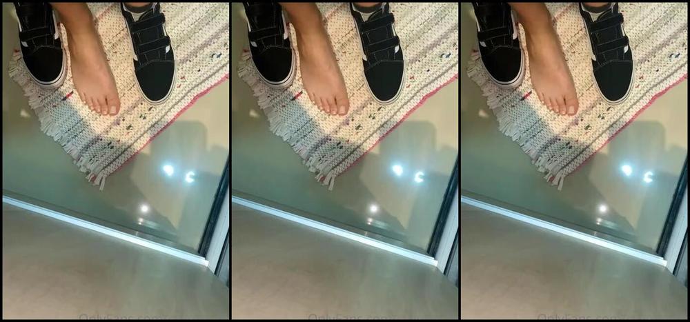 Caliupe Feet Nicknamed Caliupe Feet Foot Fetish 07 05 2022 Onlyfans Video Me Preparando Para Um Banho Gostoso Getting Ready For A Hot Shower