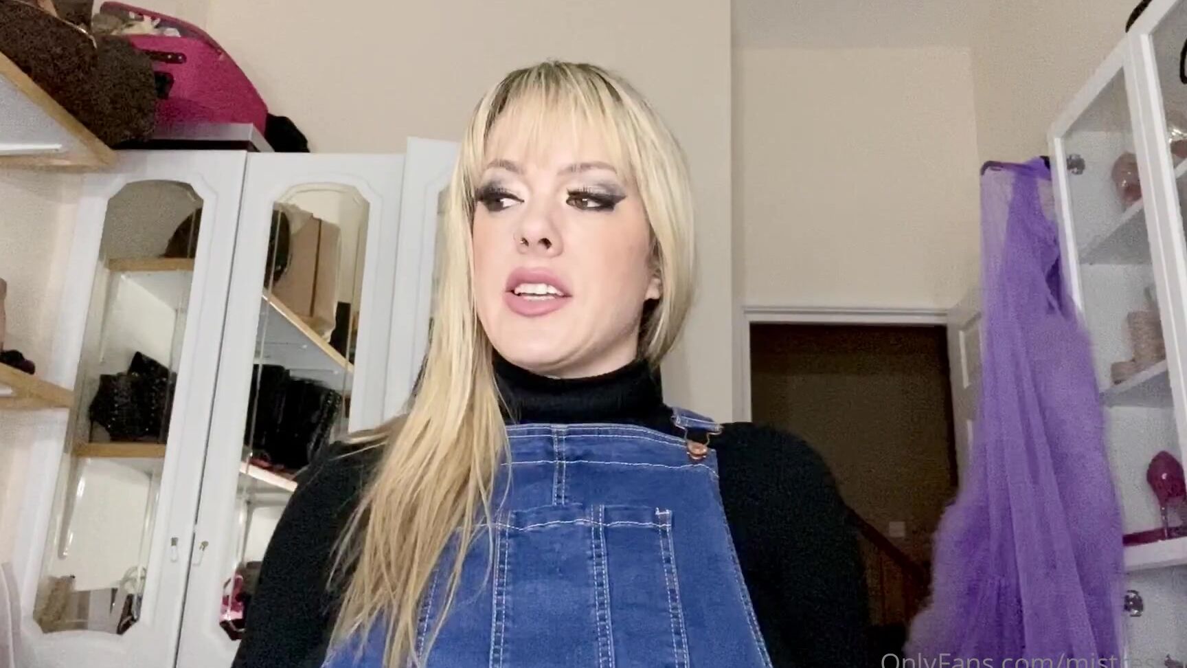 mistress tess1 06 12 2020 1385721340 pull that santa s sleigh 3 min videos ballweights OnlyFans