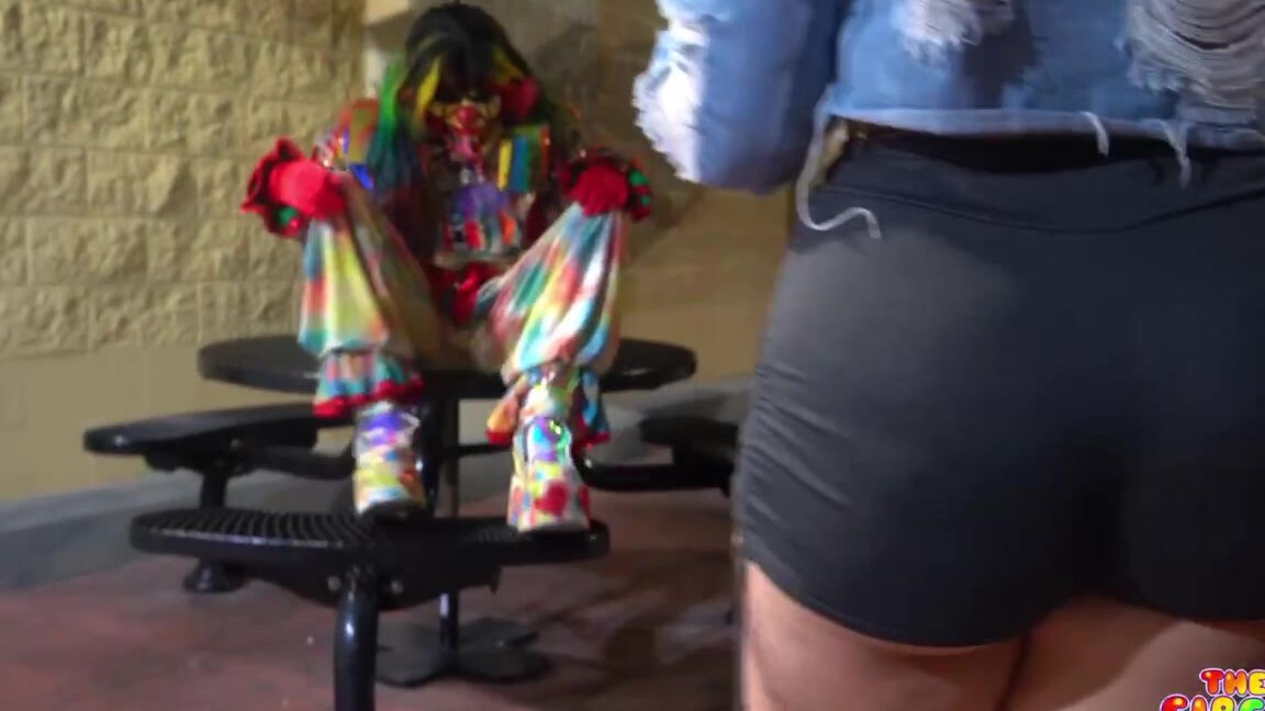 Gibbytheclown Gibby Fucks Sexy Whore At Publix