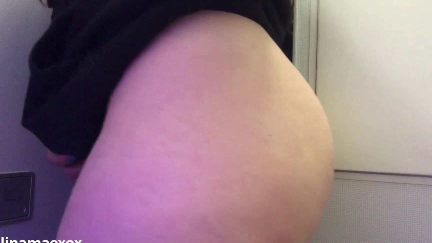 Celinamaexox Pussy Play On The Plane