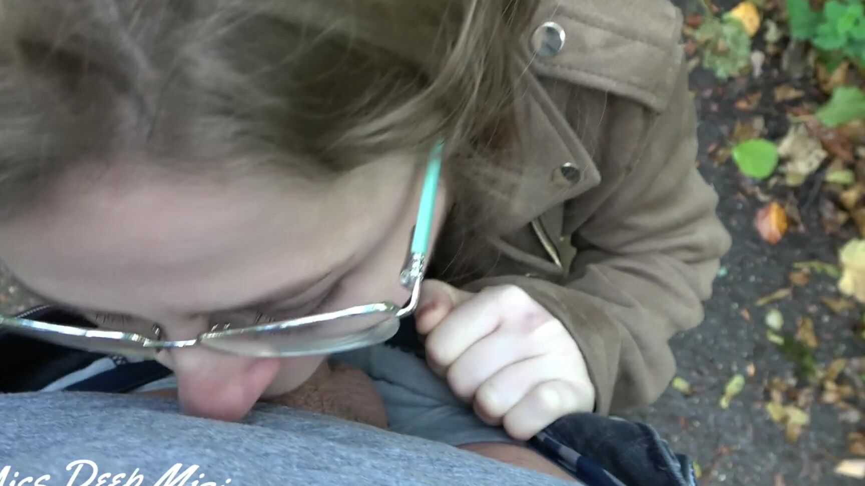 miss deep maisa 32 Cumming in my Panties and Pull them up in the Park PornHubPremium