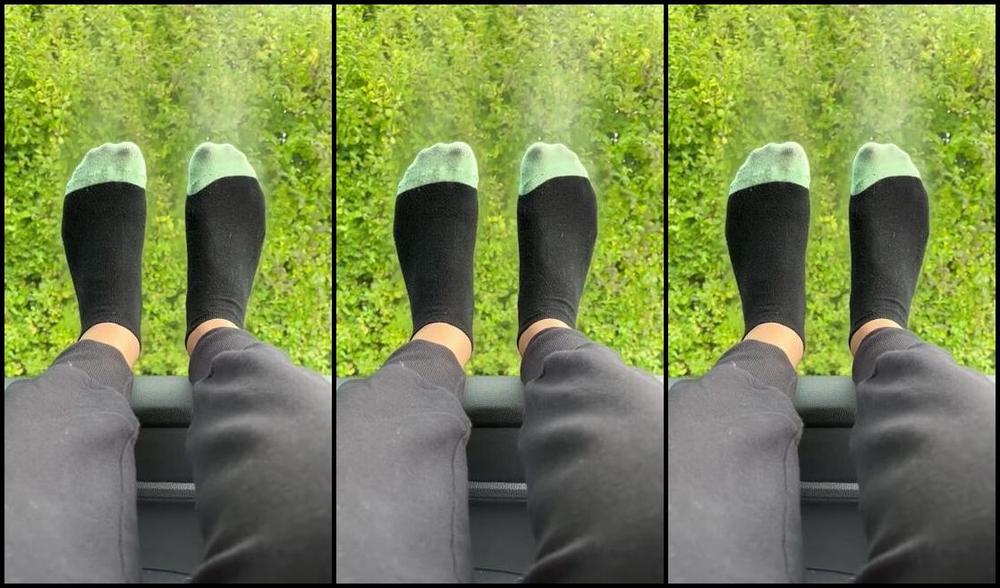 Miss Emma Rose Nicknamed Emmaemmarose Onlyfans So Much Dance To Teach Today Means My Feet Are Extra Sweaty And Extra Stinky Who 78Q