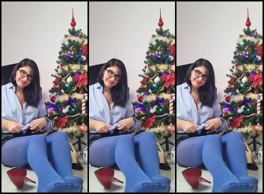 Swift Kiss Nicknamed Swiftkiss Onlyfans Im Bossy And I Know Your Weakness Its So Amusing To Know That You Are Jerking Off To My Nylon