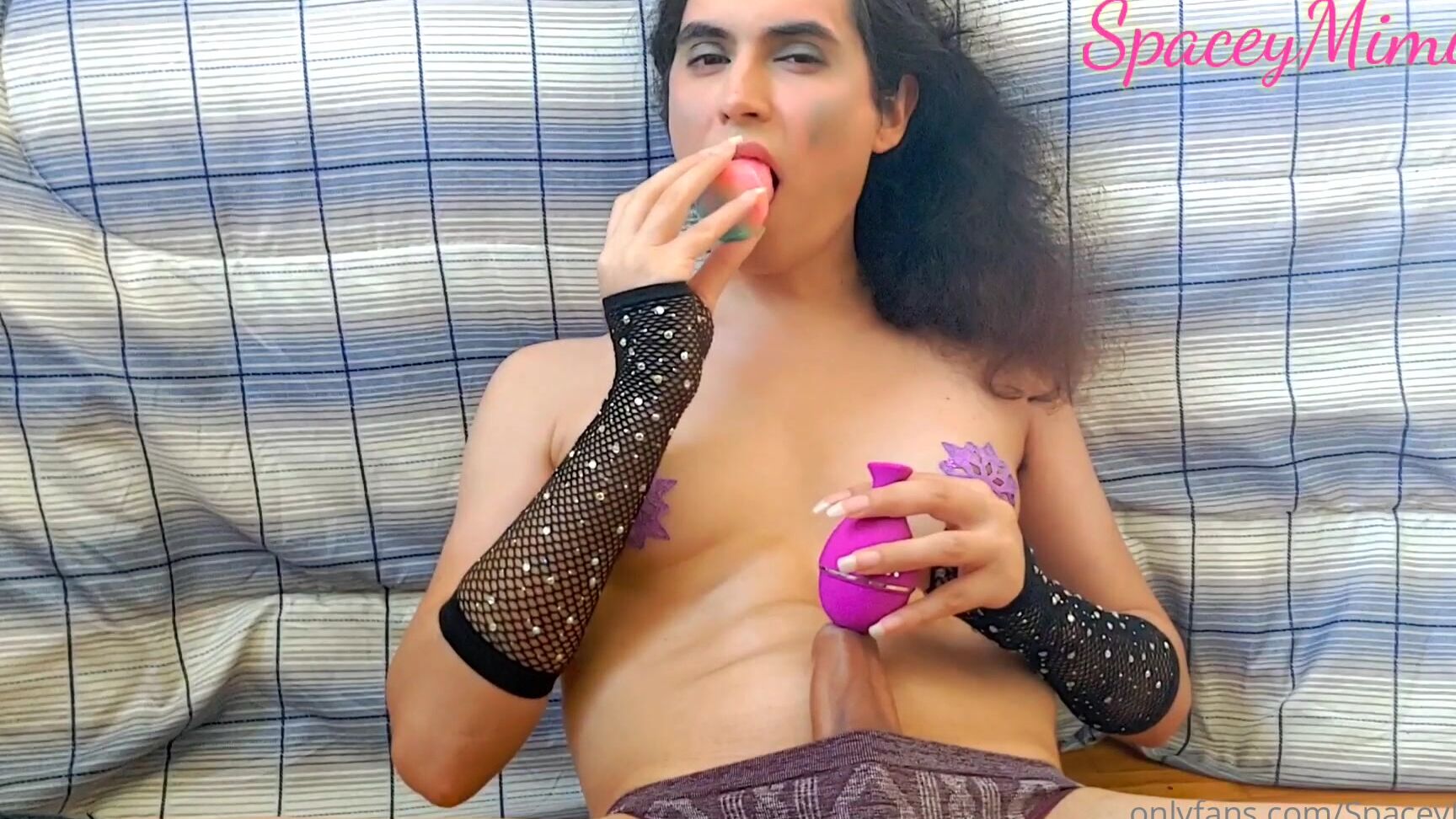 Spaceymimi Finally Filmed My Self Using This Vibrator I Need To Do This More Often