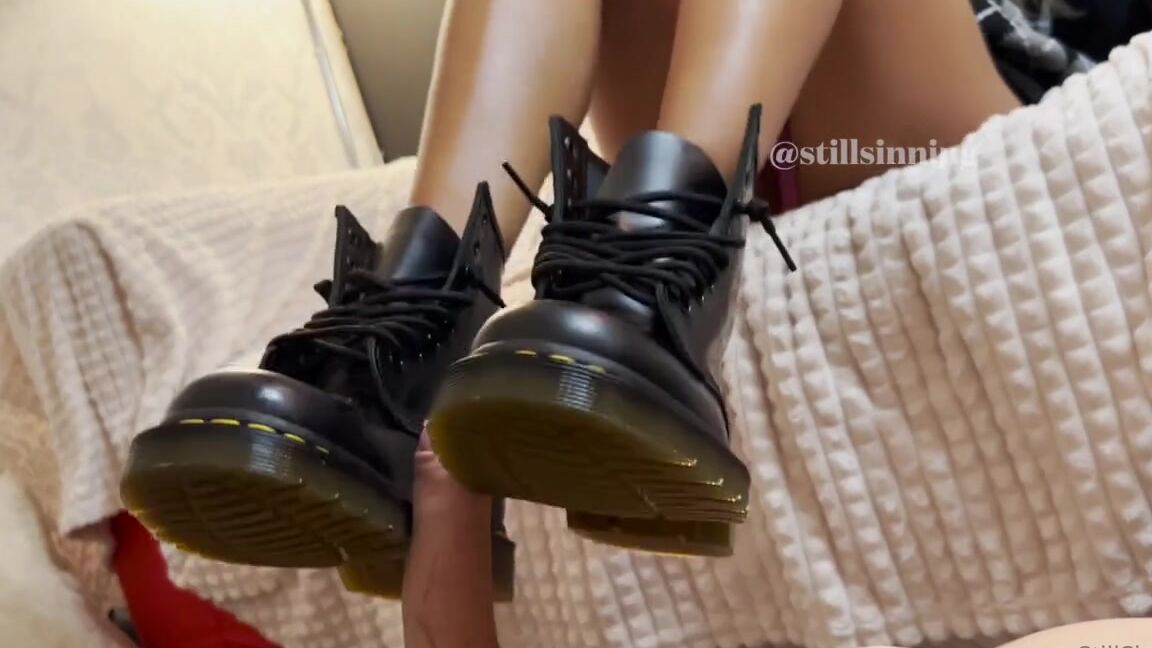 Stillsinning Nicknamed Stillsinning Onlyfans Where Are My Docs Lovers I Love A Big Load Like This All Over My Boots