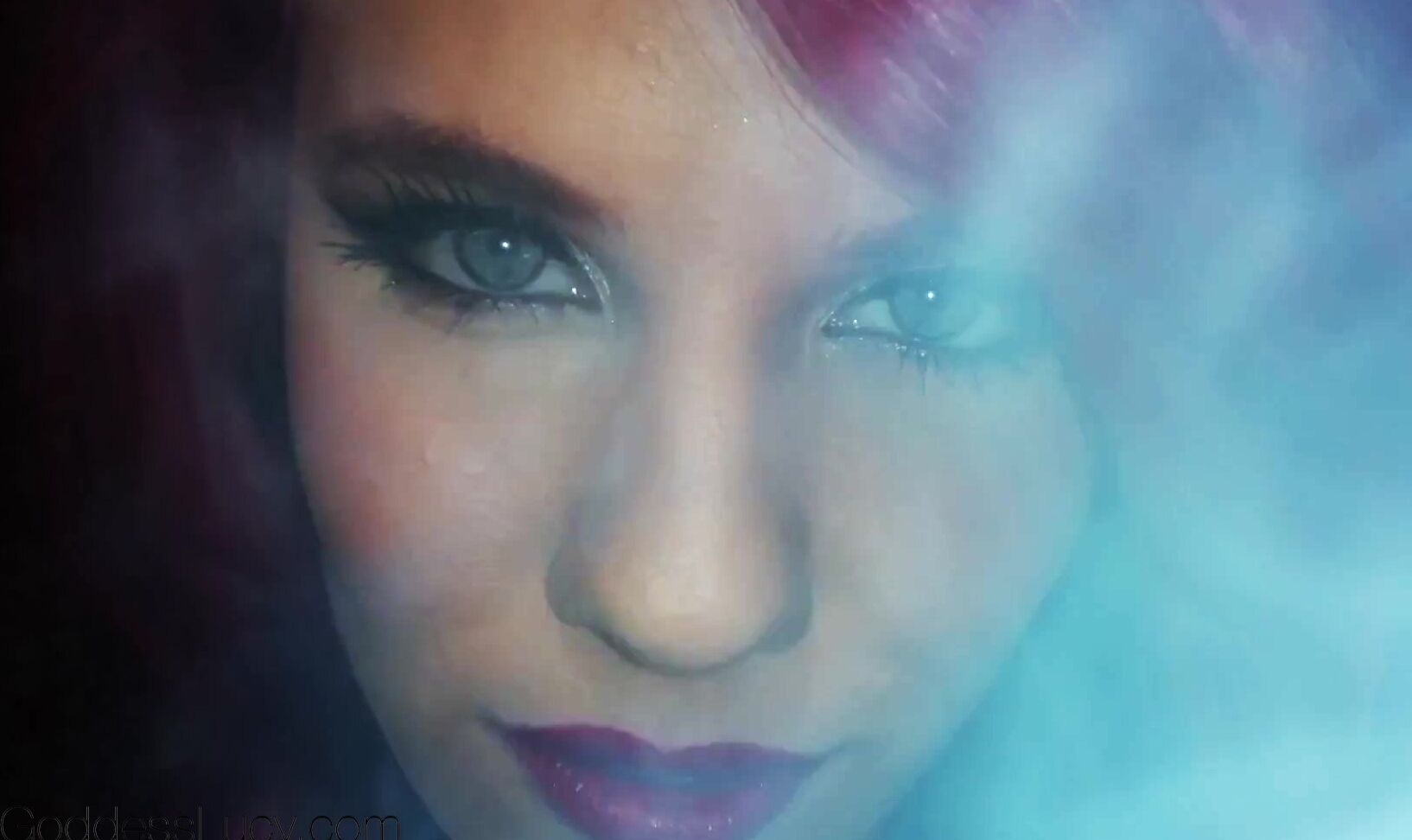 Goddesslucy Seductive Vaping