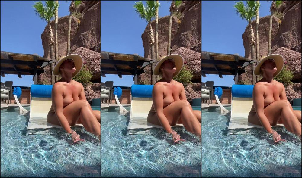 Taylored Bored In The House And I M In The House Bored