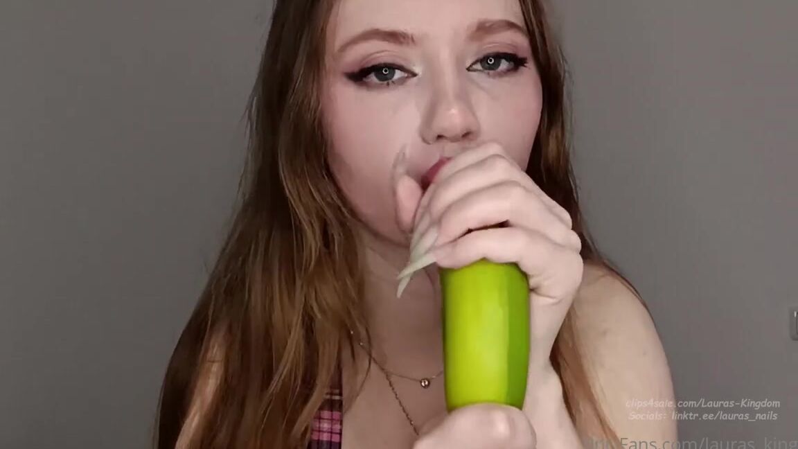 Lalalaura Nicknamed Lauras Kingdom 09 14 2023 Onlyfans Video Kiras Banana Bj Tease