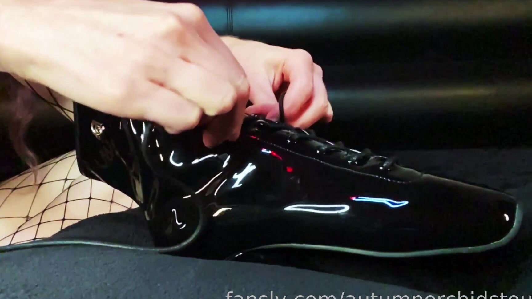 Autumn Orchid 475791408918179840