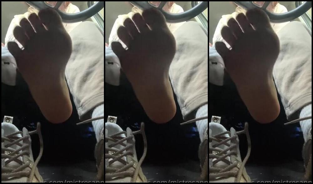 Mistresanna Onlyfans Pov Worship My Socks And Bare Feet In My Car