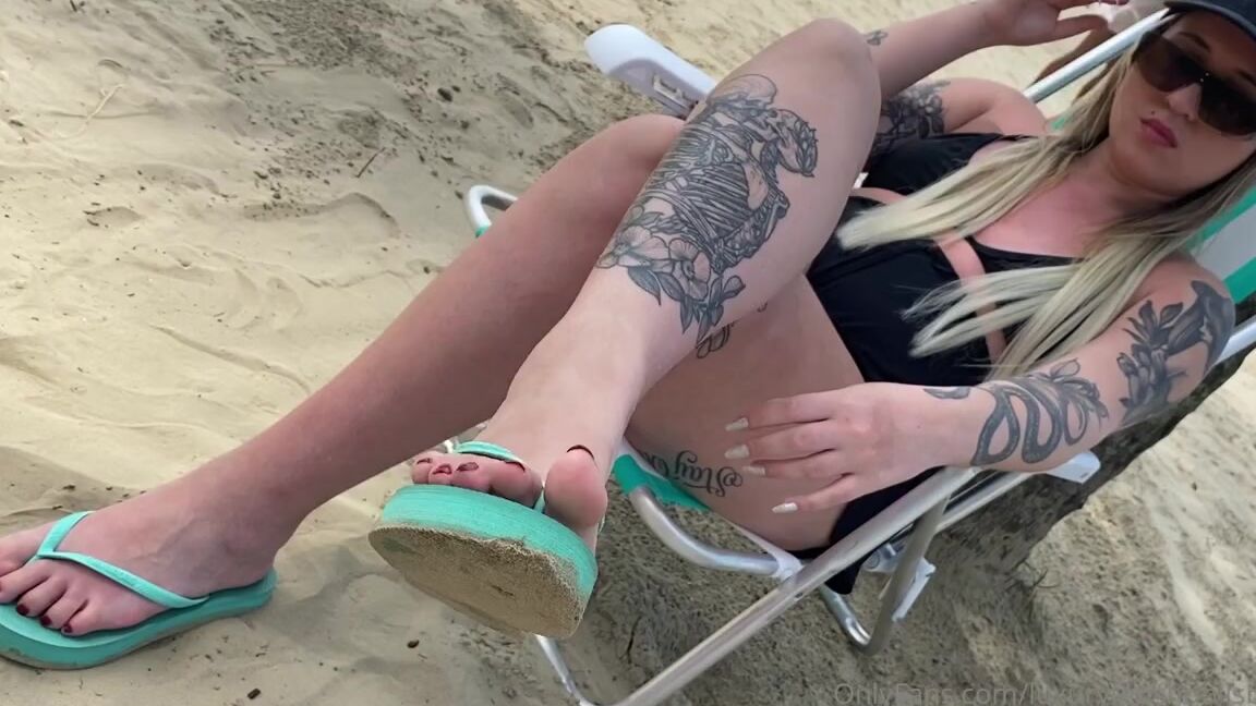 Luxury Fetish Dolls Brazil Nicknamed Luxuryfetishdollsbrazil Foot Fetish 01 05 2021 Onlyfans Video Princess Hello Kitty Enjoying Her Vacation On The Beach