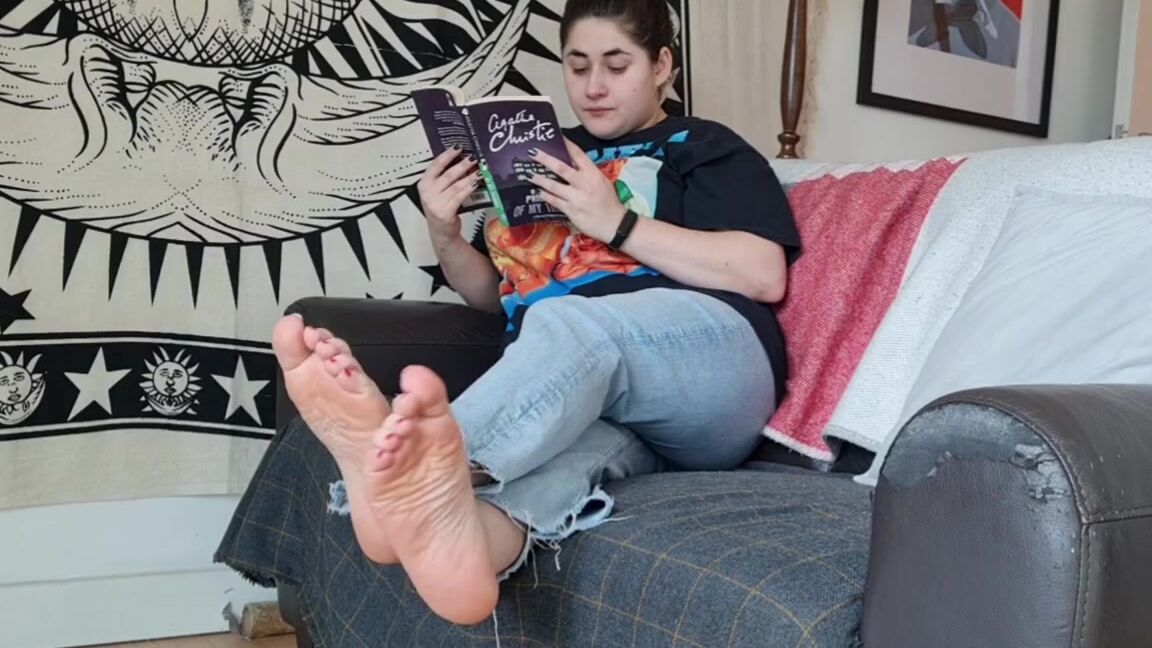 The Foot Dungeon Nicknamed The Foot Dungeon Onlyfans A Cuck Like You Doesnt Deserve My Attention Do You Make Your Time Worthwhile By Gooning Over