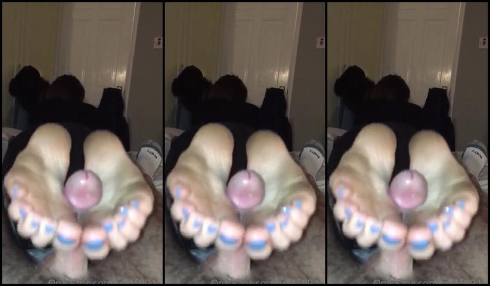 Katlyn Moree Nicknamed Katlynmoree Onlyfans Blue Painted Toes Cum Shot