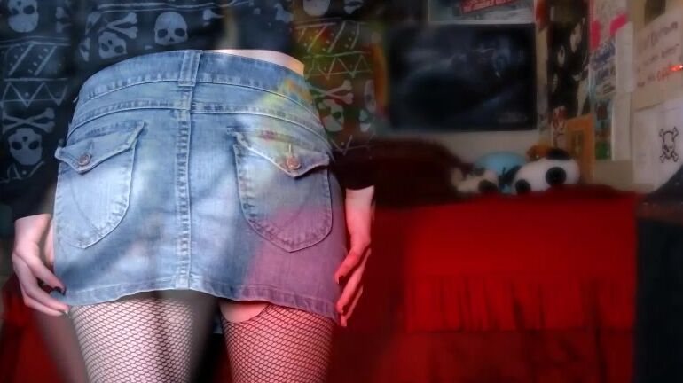 Maedoll Free Upskirt Ass Grabbing Shaking Manyvids