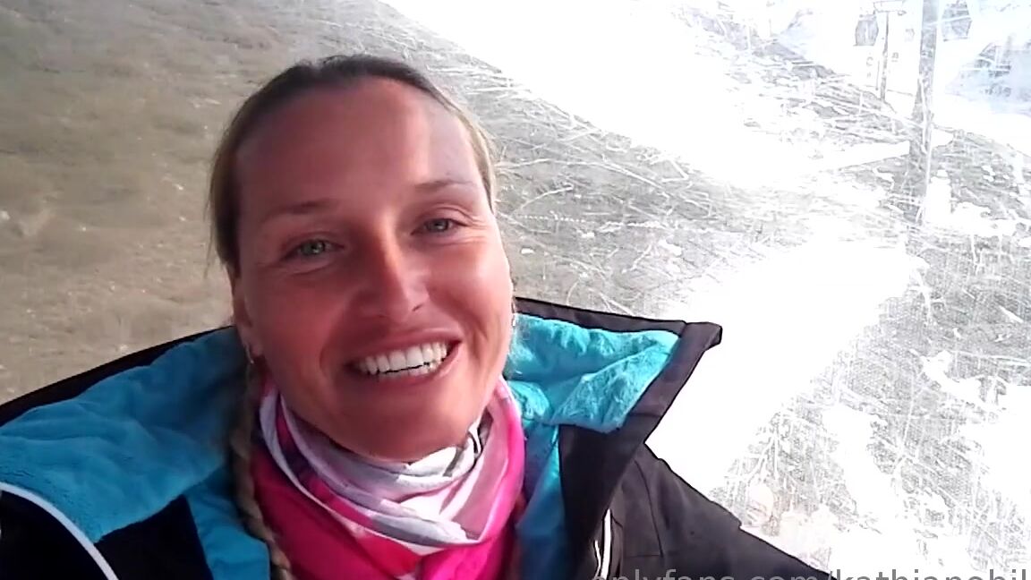 Kathianobilixx Findom 03 11 2019 Onlyfans Video Last Skiing In Sierra Nevada For This Year