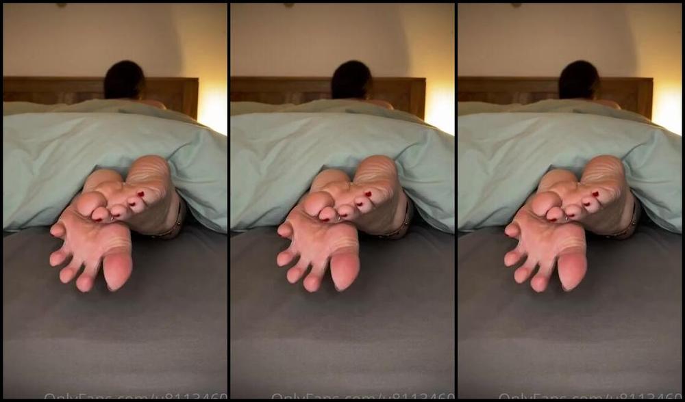 Mimisfeet1 Aka U81134601 Onlyfans Little Soles Tease At The End Of The Bed To Get You All Drained Off Before Bed Time But No Touching