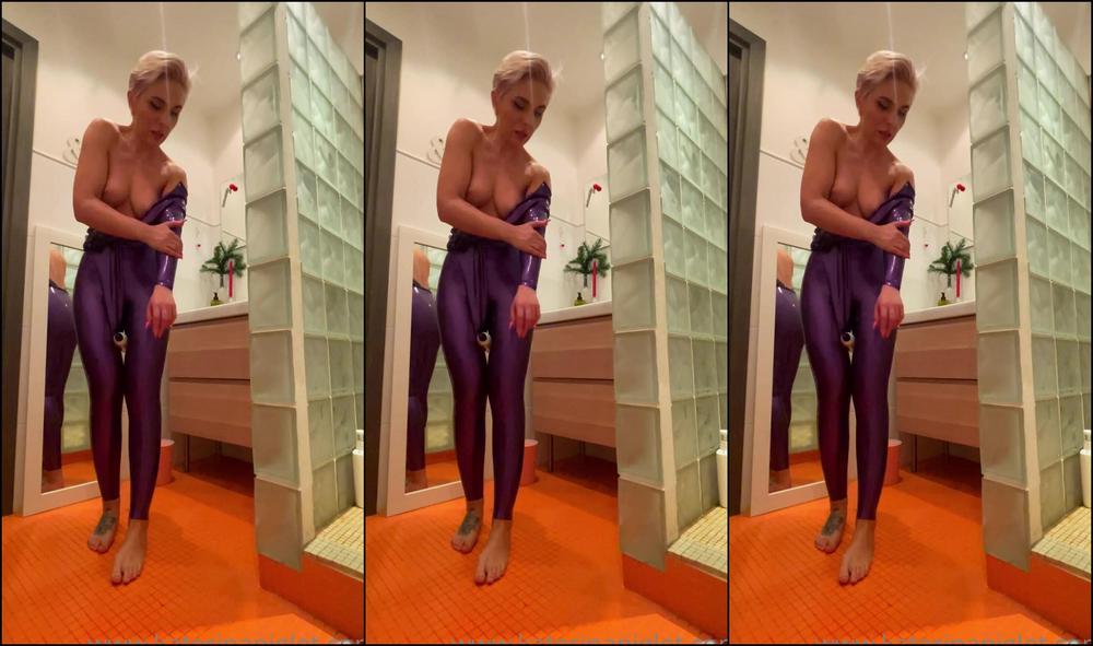 Katerinapiglet Why Did I Choose Such A Tight Catsuit For A Visit I Show You Everything As It Is