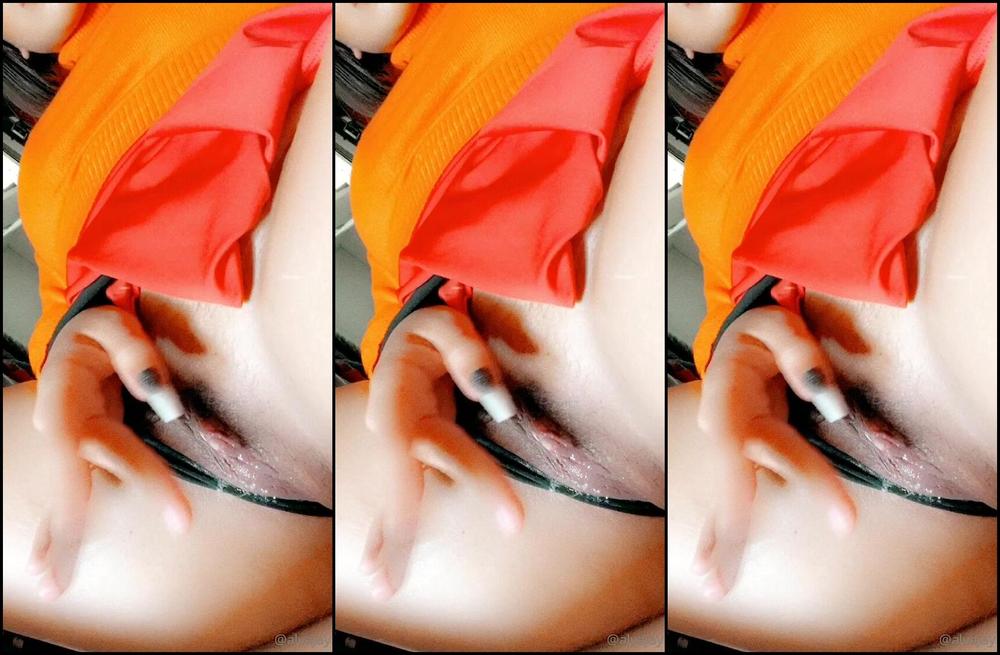 Alvajay Velma Has A Wet Kitty