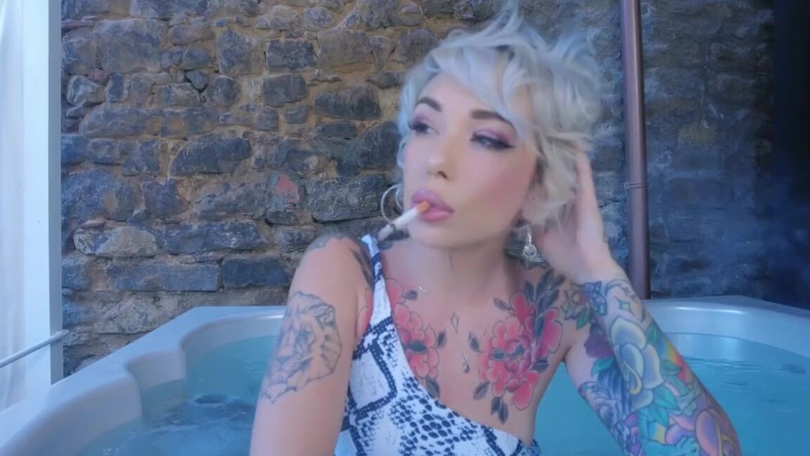 Queen Kinkerbell Nicknamed Kinkerbell23 Onlyfans Did You Like The Cheeky Surprise At The End Lal