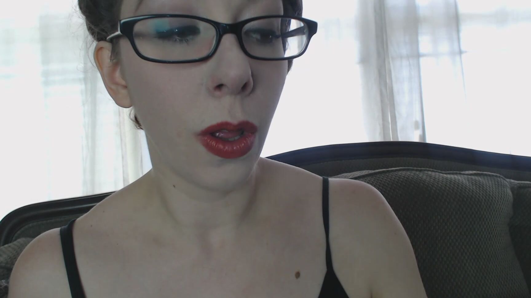 Canadiansammy Sammy Gags Herself With Her Finger