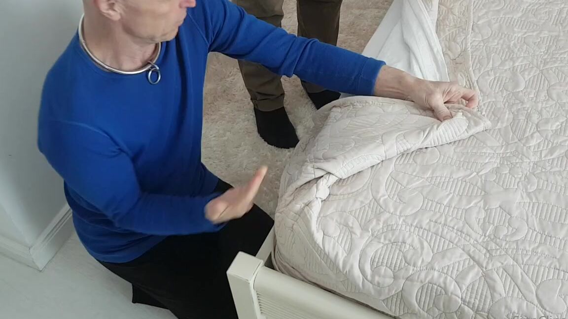 Houseofsinn Onlyfans Upcloseandpersonal Sit Is Showing To My Other Chattel How I Like My Bed To Be Made