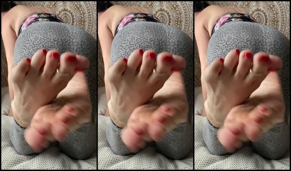 Catprincessfeet Onlyfans Princessing Always Throw Tips If U Think I Hide My Rolls Pretty Well 3