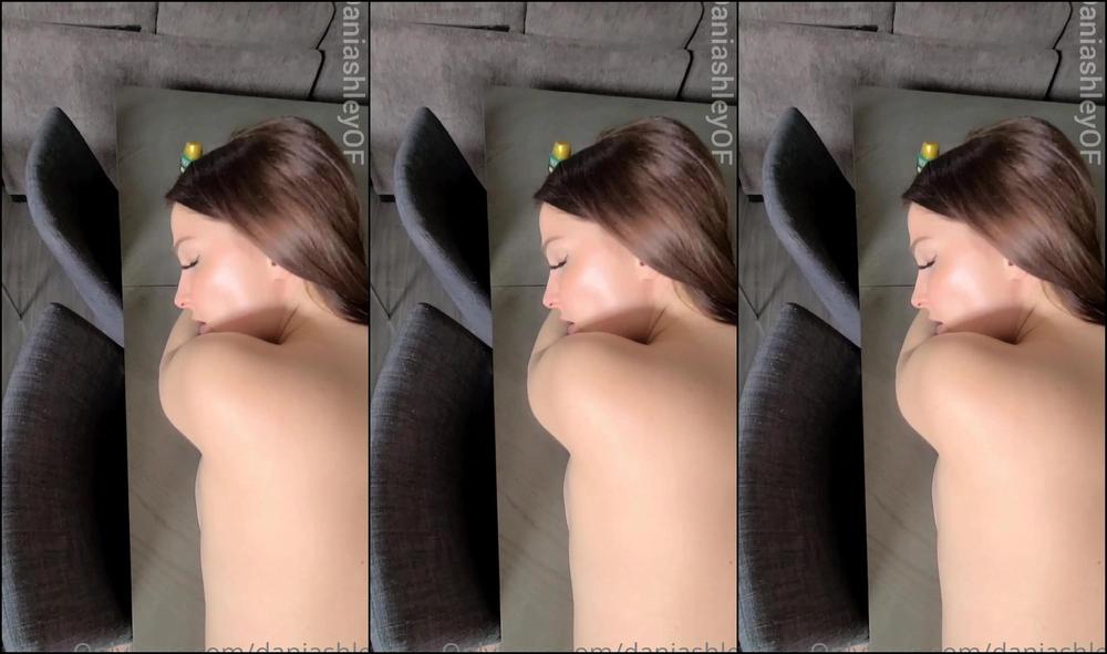 Daniashley New Video Happy Monday P S Guess Who S Birthday Is In Days It S Me My Birthd