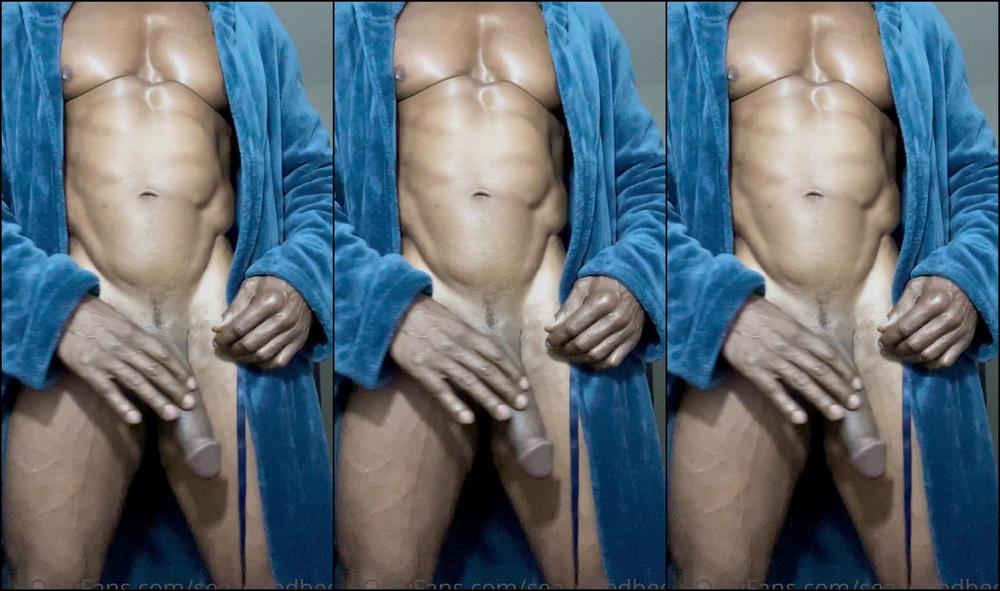 Seazonedbeef 2227494518 09 22 2021 Just Me Messing Around After My Morning Shower Amp Moisturizing For Your Eyes Only Thanks I Do