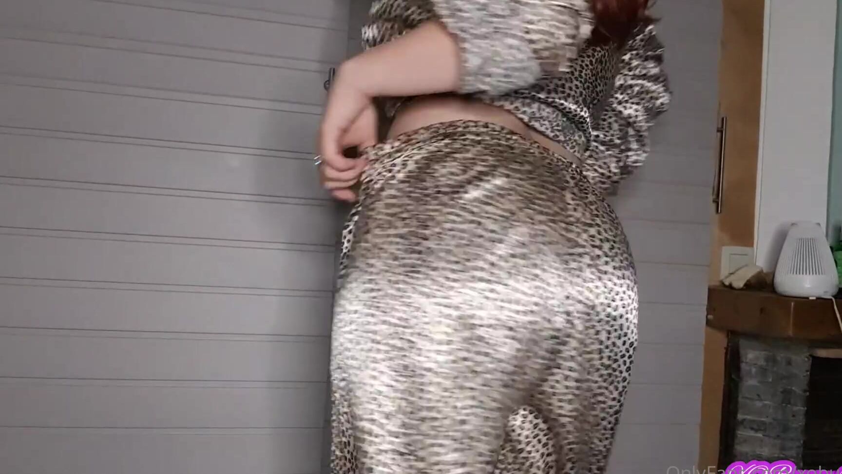 Xobunny Roommate Me Farts In Front Of You By Mistake And Then In Your Face