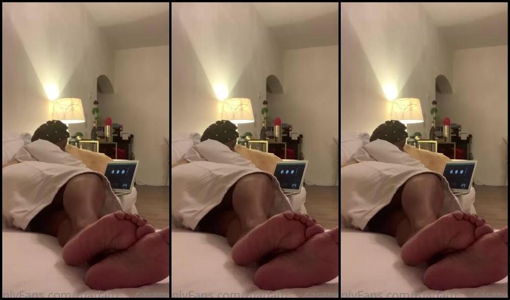 Madam Caramel Onlyfans Ignored Under My Feet As I Work