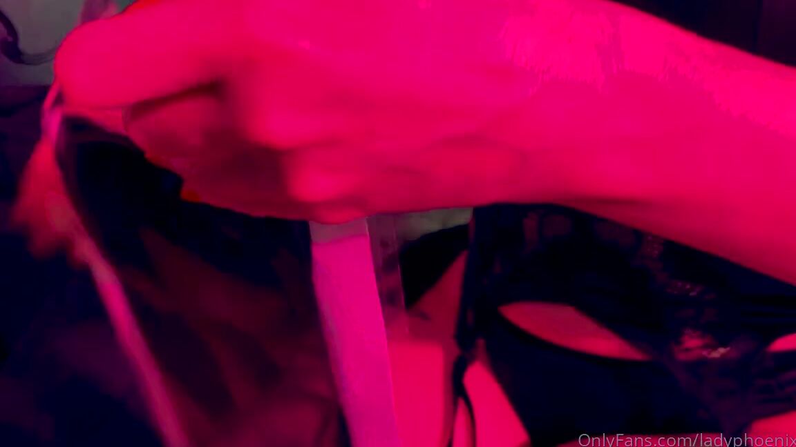 Lady Phoenix Nicknamed Ladyphoenix Ldn Onlyfans Moonlight Phoenix Yesterday Amid My Excitement About Going Out I Managed To Post This Clip With