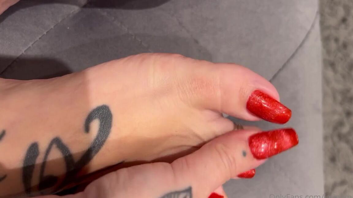 Latinamarina 12 24 2024 Onlyfans Video Sorry Im Late But Hope You Luv My Xmas Manipedi Lots Of Content Coming Swipe For