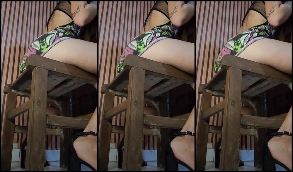 Emma Stanley Nicknamed Emmastanley Onlyfans 01 17 2024 I Would Love For This Chair To Be Your Cock Really Hot Content