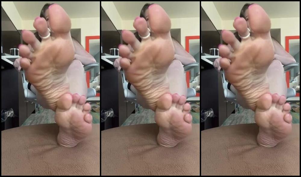 Jennysfeet Foot Fetish 05 13 2024 Onlyfans Video I Love Having You Down At My Pretty Feet
