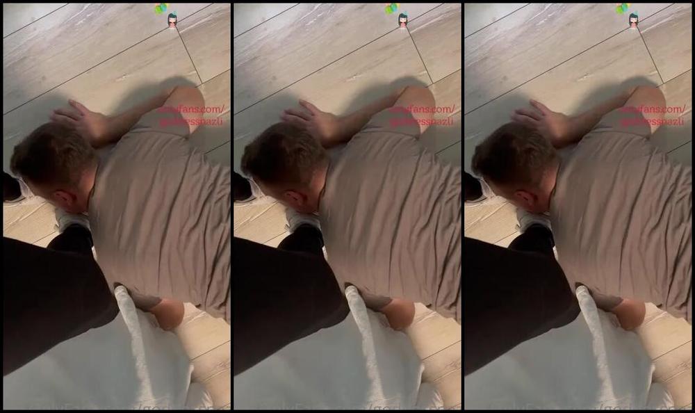 Onlyfans Model Goddess Nazli Aka Goddessnazli Beyaz Spor Ayakkabilarimi Dlyle Temzled Ezk Klem Best Way To Clean Sport Shoes Slavmen