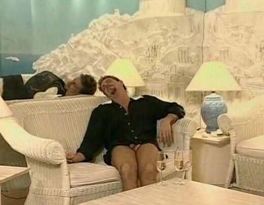 "Mix"L'espionne Au Sexe D'or_1 SiteRip