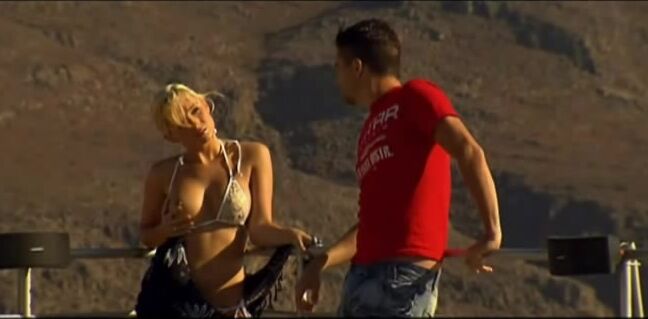 "Mix" Feature, DP, Outdoors, Anal Montre moi du rose JBR Media