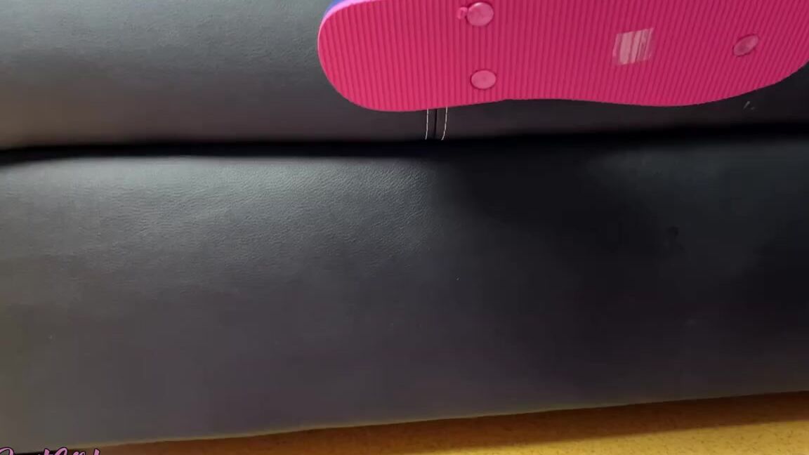 Phfootmodel Nicknamed Phfootmodel 04 20 2023 Onlyfans Video Sweaty Feet In Flip Flops P