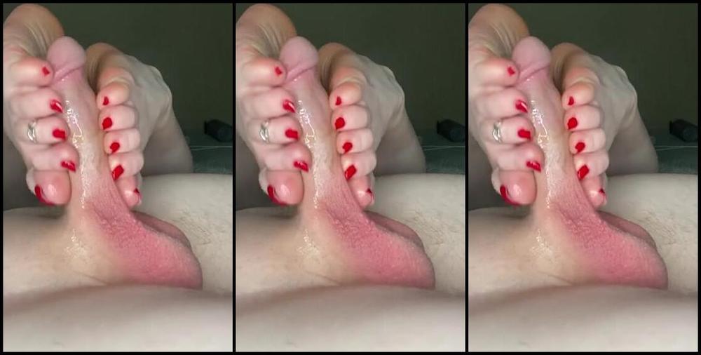Nikkisoless Onlyfans My Red Toes Look So Good Gripped Around His Thick Piece Of Meat