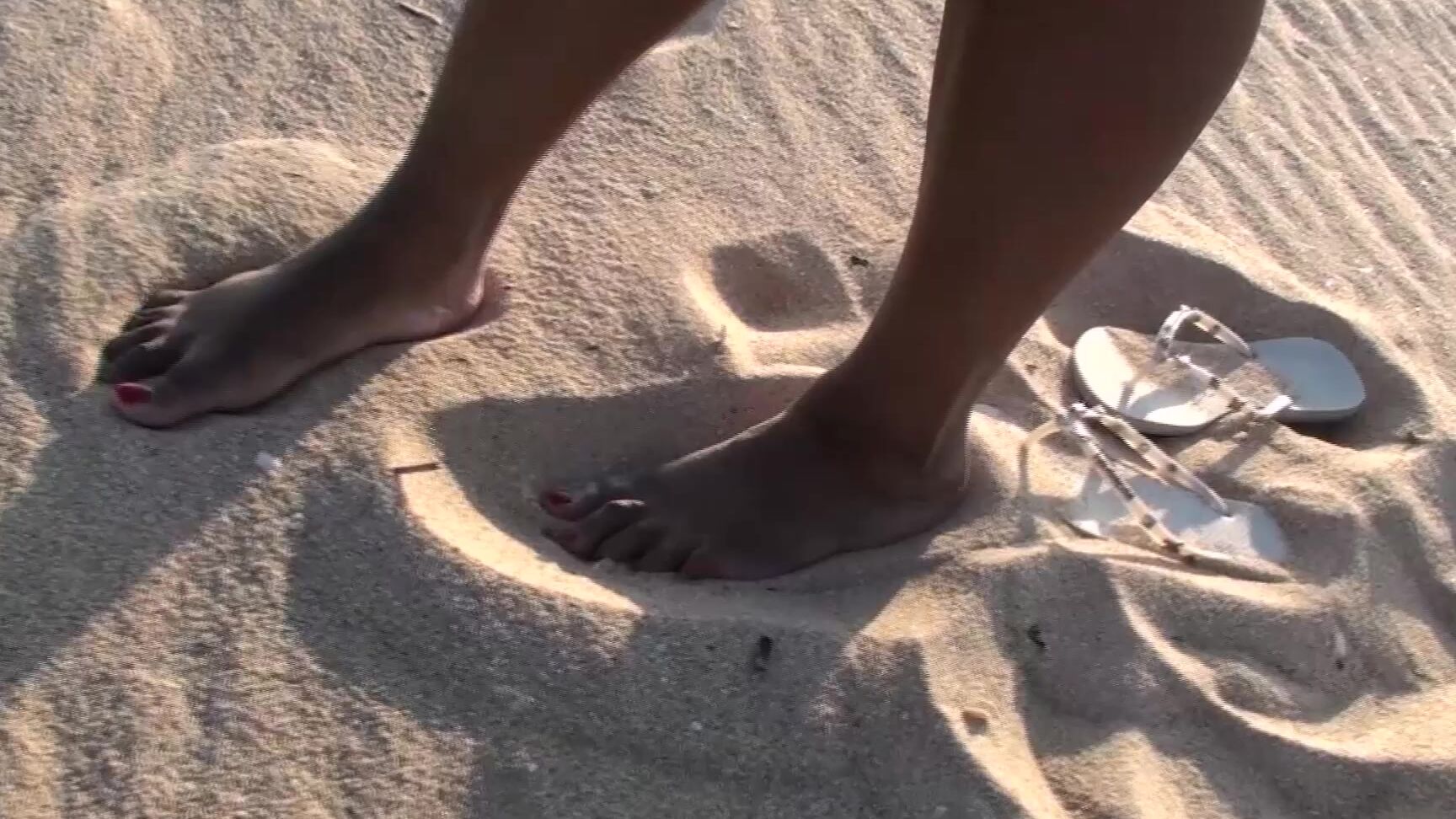 Bbw Bustycookie Bbw Beach Feet Part Dry Sand