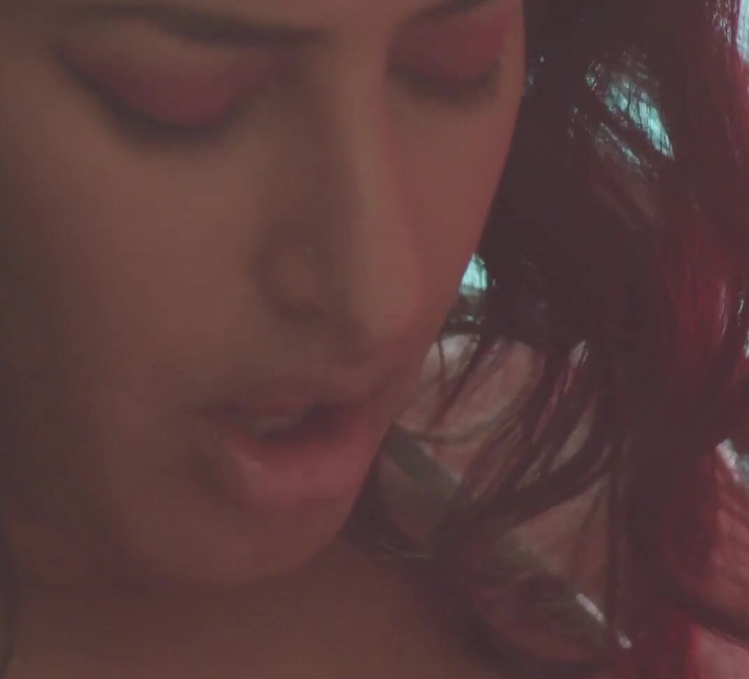 "María Riot, Kali Sudhra" Lesbian María Riot, Kali Sudhra - Rubber SiteRip